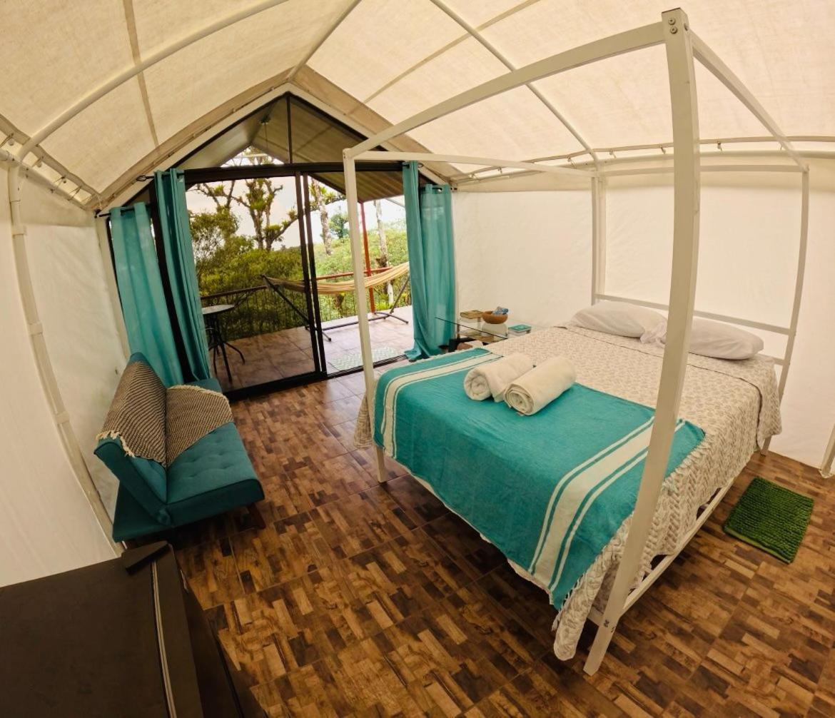 Garza Del Sol Glamping Rio Celeste Buganvilia Exteriör bild